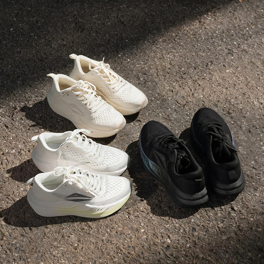 男女同款 | 2026春夏新品KAIBA「轻春畅跑鞋」！超临界中底+贾卡网面，加固脚踝设计，专为国人脚型设计，晋江实力工厂直发，品质保证 商品图12