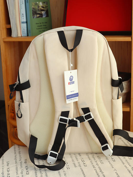 【开学季专场】学生书包  分散肩部压力  好背不压身  大容量+贴心分层设计  颜值高孩子们喜欢~ 商品图10