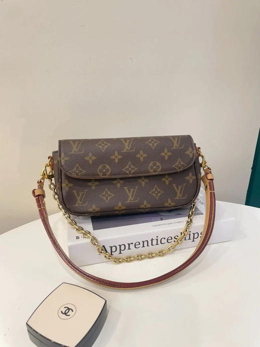 LV Ivy 老花  腋下包 商品图0