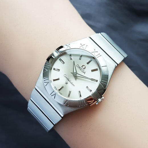 【95新】OMEGA欧米茄123.10.27.60.02.001石英27mm（女款）星座系列精钢290126NJS12 商品图7
