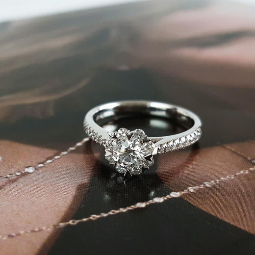 【天然正品】AU750白金经典简约花朵造型0.41克拉钻石戒指13号（戒圈可改）080226NJM21 商品图5