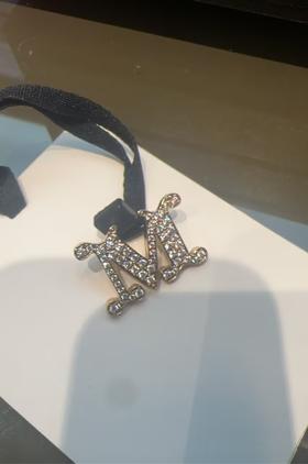 Max Mara 胸针女  4751026106-001 .