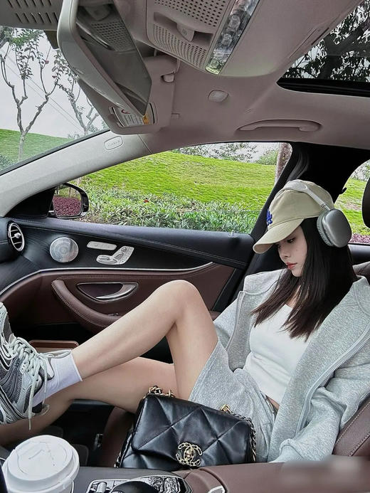 Chanel 19Bag 小号 黑金 山羊皮 斜挎包 商品图2