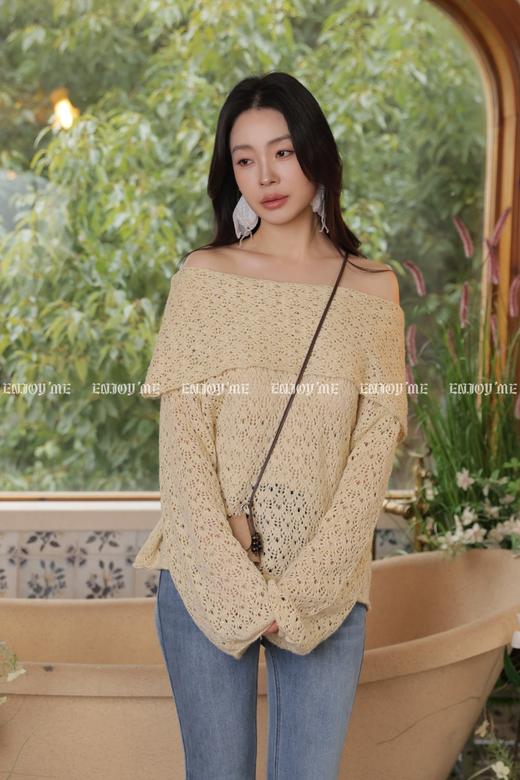 【门店同款】ENJOY春季“柔光芳序”星光织梦一字肩针织 169393701 商品图5