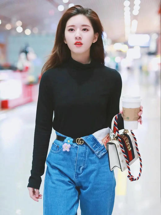 GUCCI 塞尔维亚 小号 白色 蜜蜂印花 限量版 box牛皮 斜挎包 商品图2