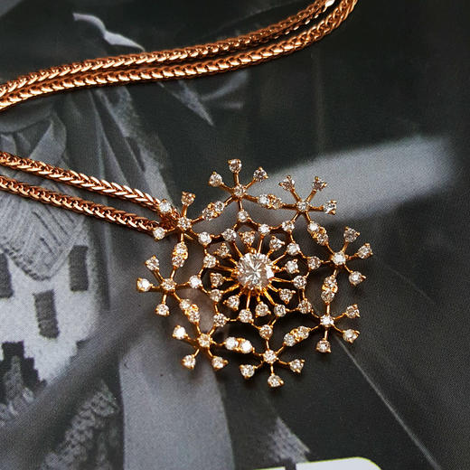 【天然正品】AU750双色金设计师款时尚雪花造型0.325克拉钻石吊坠项链 链长：40CM 290126TJ26 商品图3