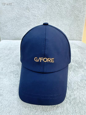 韩单G4新款高尔夫休闲鸭舌帽。深蓝均码
包裹性极好，很好的防晒透气效果，男女同款，可调节大小