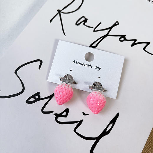 甜美风草莓耳环-纪念日百货门店同款169246284 商品图1