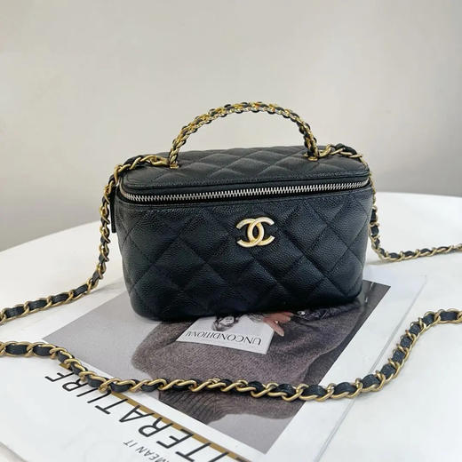 Chanel 22s 镂空 手柄 黑金 荔枝纹牛皮 长盒子 化妆包 商品图0