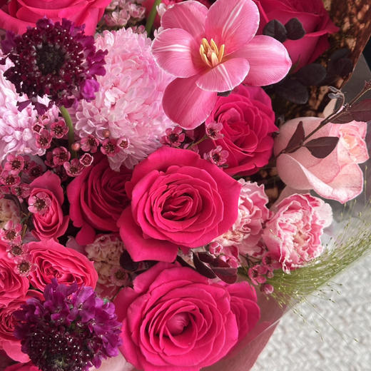 《如意纳福》弗洛伊德郁金香牡丹菊松虫草花束 商品图3