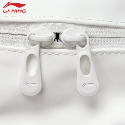 李宁羽毛球包ABSW227大容量简约休闲双肩背包 商品图2