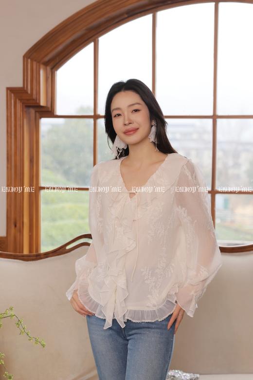 【门店同款】ENJOY春季“柔光芳序”荷叶边刺绣上衣 169743248 商品图4