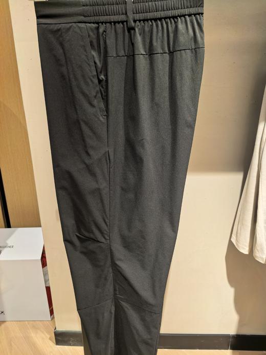 HUGO BOSS 长裤男  50541366-001 . 商品图0