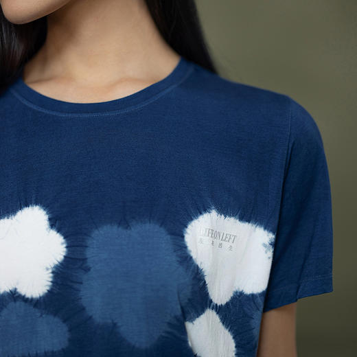 【林栖设计小店】植物染色|手工植物蓝优雅百搭气质2026春新款宽松T恤1961168 商品图2