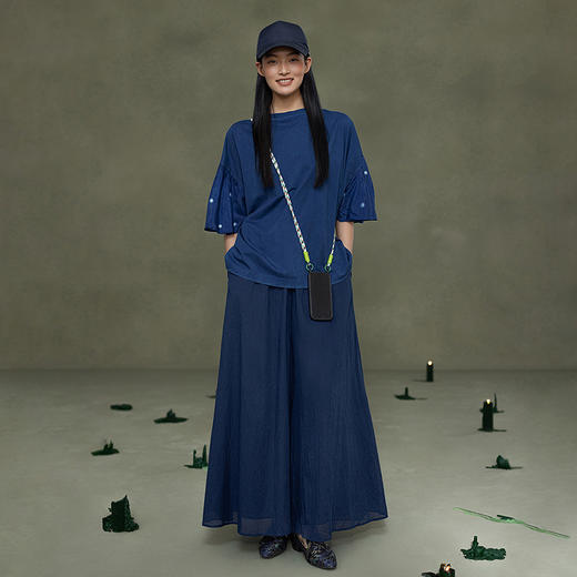 【林栖设计小店】植物染色|手工植物蓝拼桑蚕丝压褶2026春新款宽松T恤1961256 商品图1