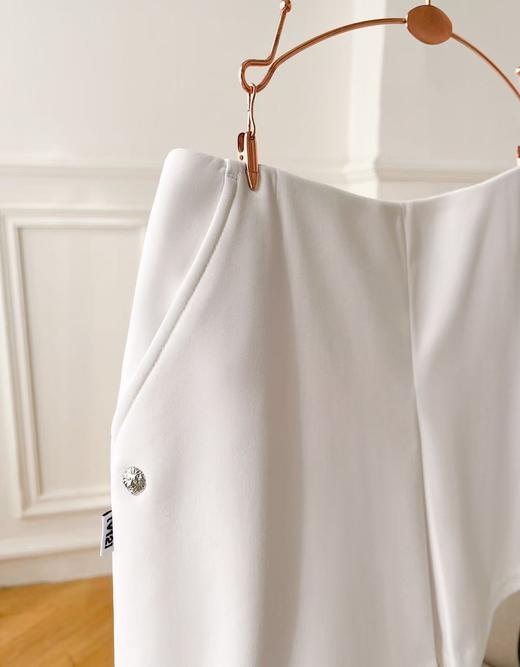 V12*家早春新款女士加绒半裙，弹力面料复合加绒W822462-54 商品图3