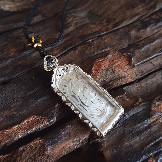 【天然正品】A货翡翠AU750收藏级白金镶钻镶天然细腻糯冰种满绿平安无事牌翡翠吊坠项链39.6*16.9*6.7MM（皆取最大值）140126NJS28 商品图6