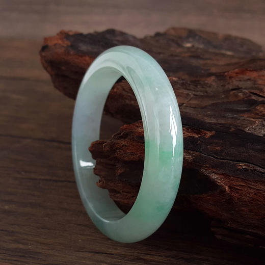 【天然正品】A货翡翠天然精品正桩细腻糯冰种飘绿花55.5号翡翠手镯55.5号（皆取最大值）290126NJM21 商品图5