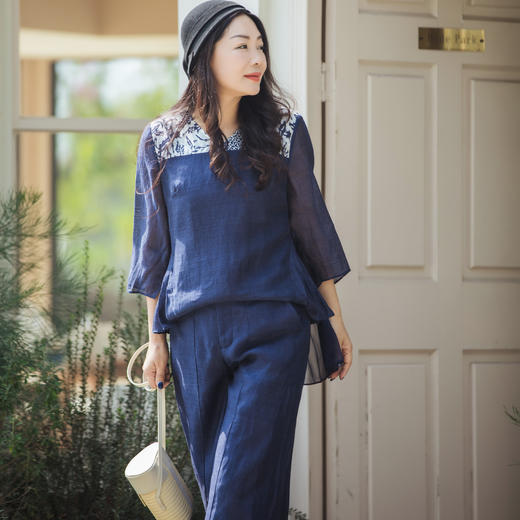 【林栖设计小店】缠枝牡丹|藏青色丝麻拼桑蚕丝飞片2026春新款优雅衬衣1961142 商品图3