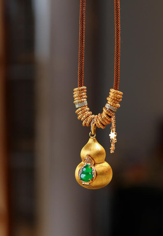 【新年上新】招财纳福·盘缠拉丝葫芦翡翠项链 JD 商品图3