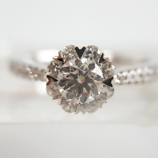 【天然正品】AU750白金经典简约花朵造型0.41克拉钻石戒指13号（戒圈可改）080226NJM21 商品图2