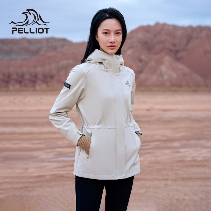 伯希和户外软壳衣女款新款防风保暖运动冲锋外套修身夹克休闲风衣