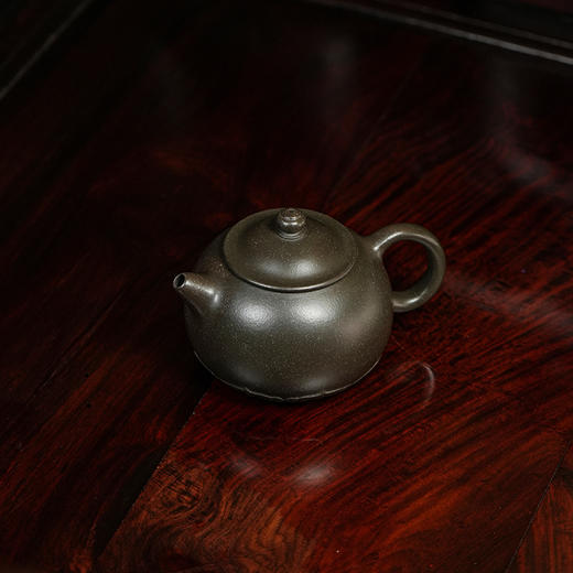 龙德堂陶艺 汤宣武 作品《莲波》九龄君子兰 190cc 库存请咨询客服 商品图1