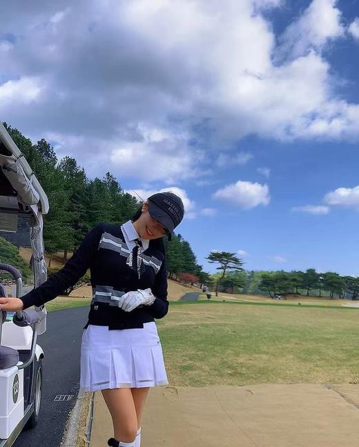 masterbunny兔耳朵这款裙子可谓把可爱纯欲运动风做到极致了！W821680-43 商品图4