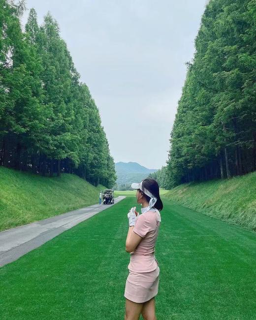 FL家女士小扇贝边短裙来了！A字包臀小短裙W821724-60 商品图2