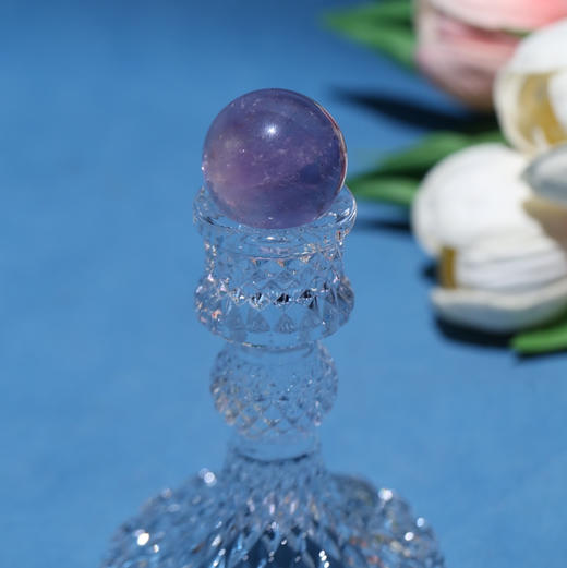 迷罗元和堂 | 白紫茶水晶球 | 透体随机发｜冰裂 矿坑 棉絮均为水晶天然形成 介意勿拍 【器悟雅玩】 商品图0