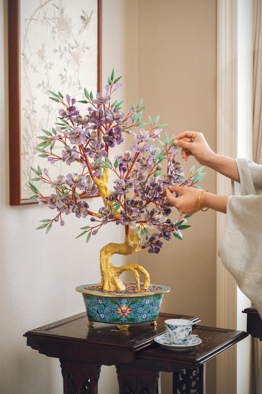 【已售】独角鹿西洋古董中国出品传统宝相花纹景泰蓝盆装饰「紫气东来」主题珍宝像生盆景一对 商品图2