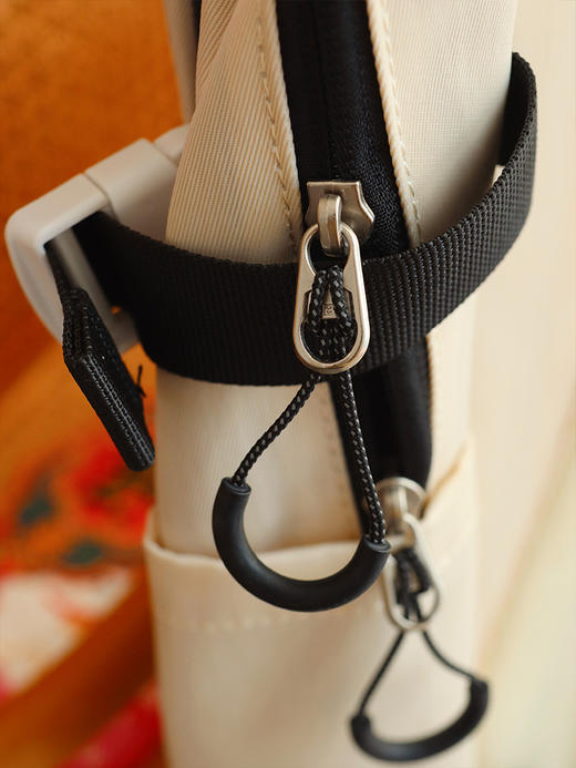 【开学季专场】学生书包  分散肩部压力  好背不压身  大容量+贴心分层设计  颜值高孩子们喜欢~ 商品图13