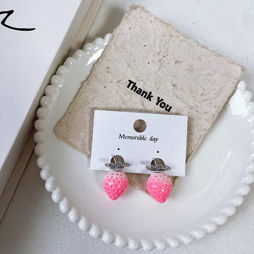 甜美风草莓耳环-纪念日百货门店同款169246284 商品图0