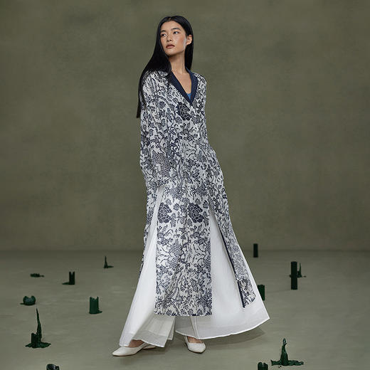 【林栖设计小店】缠枝牡丹|丝麻藏青色复古传统印花2026春新款宽松衬衣1961019 商品图4