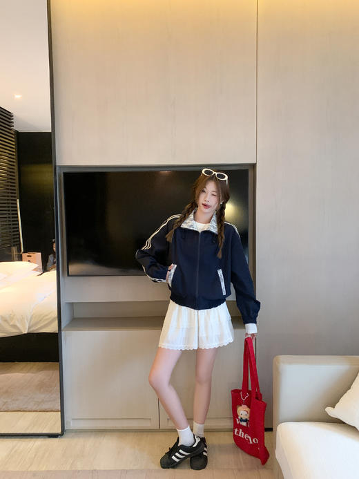 <曾小咸推荐>2.26现货秒杀 ！微信超特价！蕾丝拼接外套 日常219.99 立减90 秒杀129.99！！ 商品图7