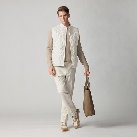 菱格绗鹅绒马甲 商品图3