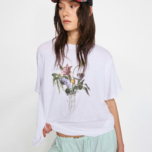 NUTH渐变花卉印花白色宽松微透短袖t恤女（发货/预售时间同步天猫） 商品图3