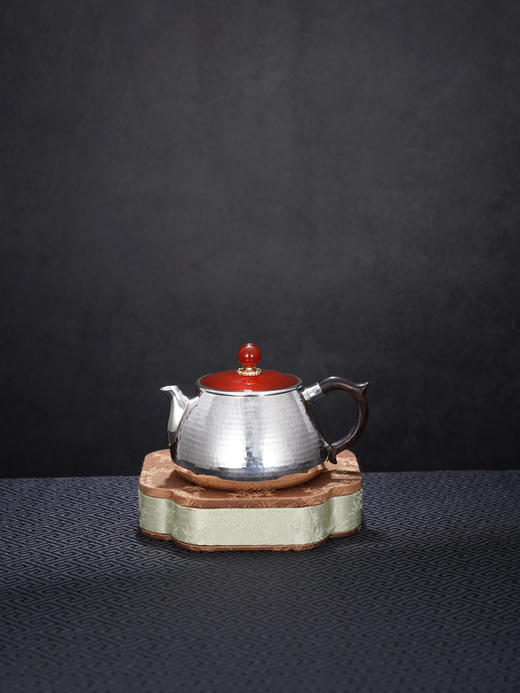 子佩集【弘福胤禧】银S999摆件【COOXHCFO001】茶具红盖锤纹小茶壶2602 商品图3