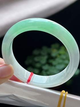 60正圈翡翠手镯