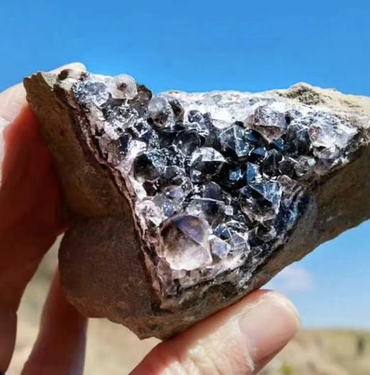 【宝石猎人】下周日/清明丨京郊一日；踏春寻宝！解锁挖水晶、捡玛瑙的乐趣；DIY宝石饰品 商品图0