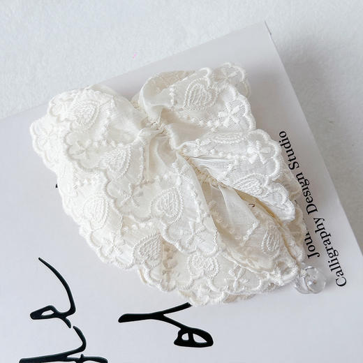 甜美风花边蕾丝香蕉夹发夹-纪念日百货门店同款169256765 商品图3