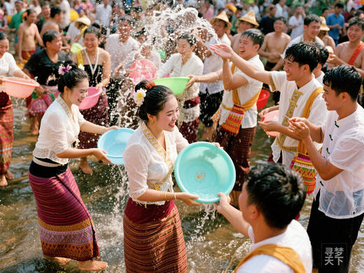 云南德宏泼水节傣族村落人文风光6天 ：傣乡逐水映芳华 德宏泼水节+傣族村落+瑞丽边境摄影团 商品图0