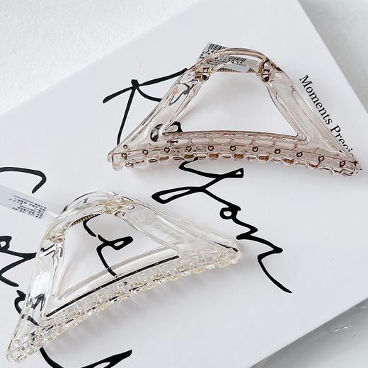 简约百搭清透三角抓夹-纪念日百货门店同款169263068 商品图0