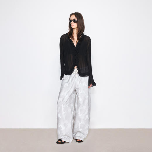 NUTH黑色v领花边装饰半透衬衫女（发货/预售时间同步天猫） 商品图0