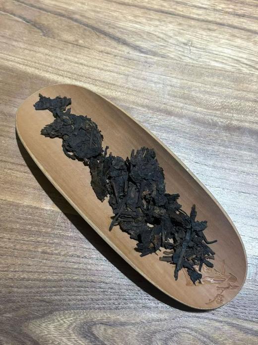 品味时光馈赠，新年带走这份会呼吸的沉淀  2013年老茶 275克 商品图3