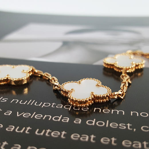 【全新】VCA梵克雅宝Vintage Alhambra系列VCARA41800 18K黄金镶白贝母四叶草白五花手链 链长约19cm120226NJS37 商品图3