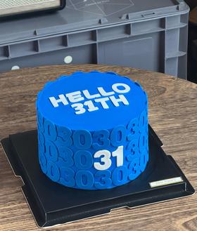 ins高级蓝蛋糕 on （数字可换）