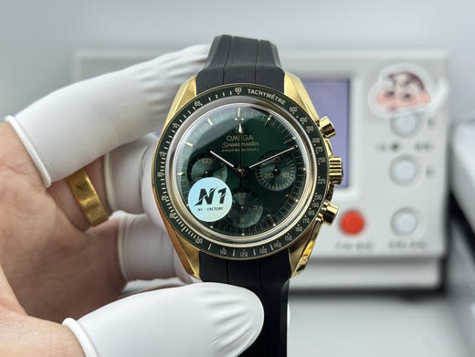 N1 Factory 欧米茄 透底 超霸系列月球表3861机芯
搭配新款5珠表带，每排五片拱形表节的表链带，佩戴舒适度和质感有更好体验。整个手表基于正品original 原版开模的精品 无可挑剔❕❕❕ 商品图3