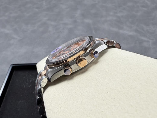 N1 Factory 欧米茄 透底 超霸系列月球表3861机芯
搭配新款5珠表带，每排五片拱形表节的表链带，佩戴舒适度和质感有更好体验。整个手表基于正品original 原版开模的精品 无可挑剔❕❕❕ 商品图12