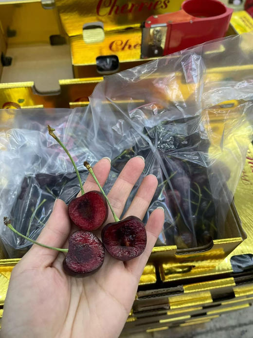 福利：智利🇨🇱红车厘子🍒瑞吉娜车厘子硬度特别高，外形饱满，吃口脆甜～ 个大核小✨肉厚汁多 嘎嘎好吃 商品图10
